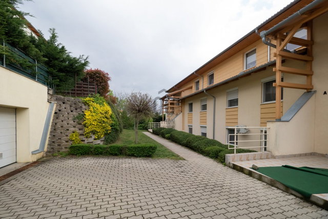 Eladó téglalakás, Pécsett, Nagymeszes dűlőn 57 M Ft, 2 szobás