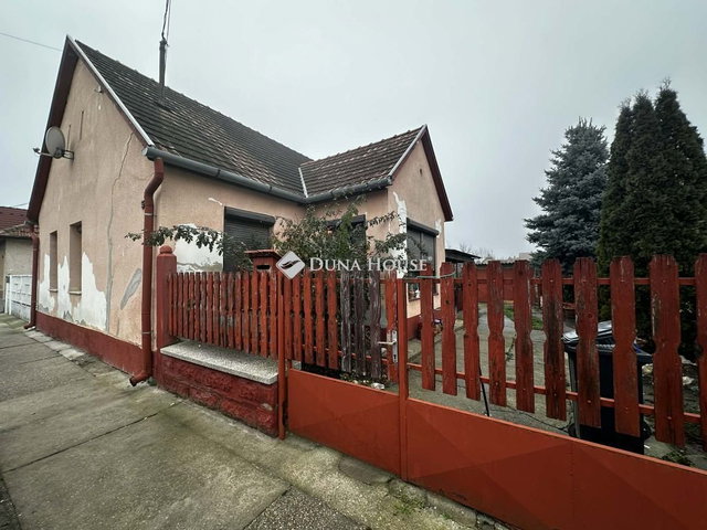 Eladó családi ház, Simontornyán 16.9 M Ft, 2 szobás
