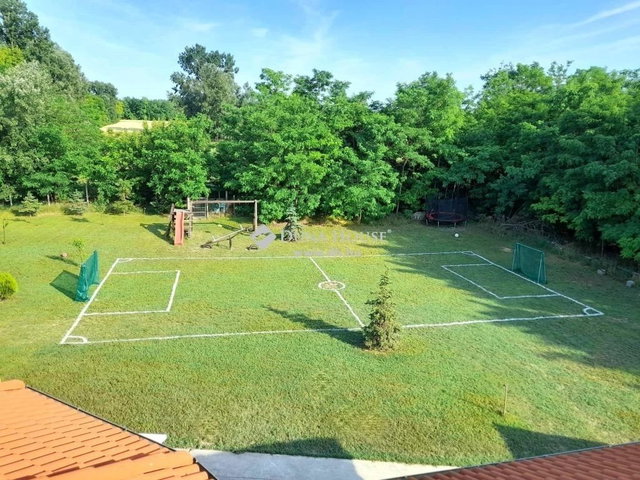 Eladó családi ház, Kecskeméten 111 M Ft, 5 szobás