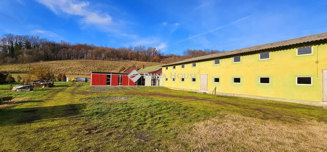 Eladó ipari ingatlan, Komlón, Hízlalda utcában 40 M Ft