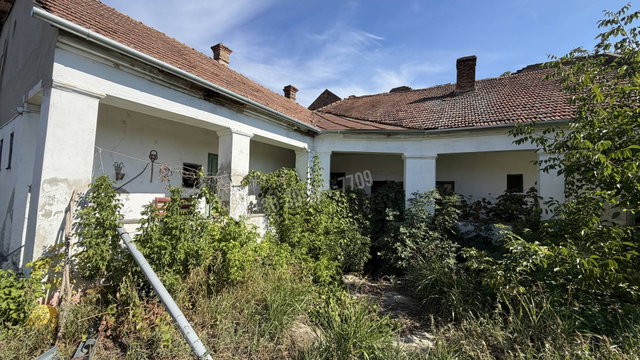 Eladó családi ház, Eleken 10 M Ft, 4 szobás