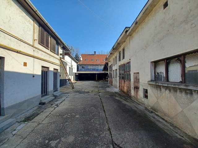 Eladó ipari ingatlan, Miskolcon 89.9 M Ft, 16 szobás