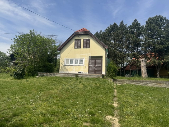 Eladó családi ház, Báron 19.9 M Ft, 2 szobás
