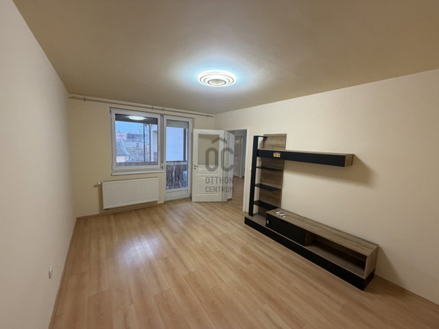 Kiadó téglalakás, albérlet, Debrecenben 280 E Ft / hó, 3 szobás