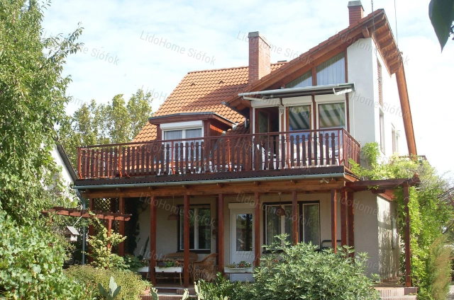 Eladó családi ház, Zamárdiban 112.5 M Ft, 6+2 szobás