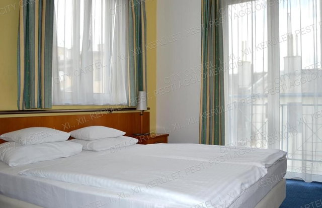 Eladó hotel, Budapesten, XIV. kerületben 3000 M Ft, 54 szobás