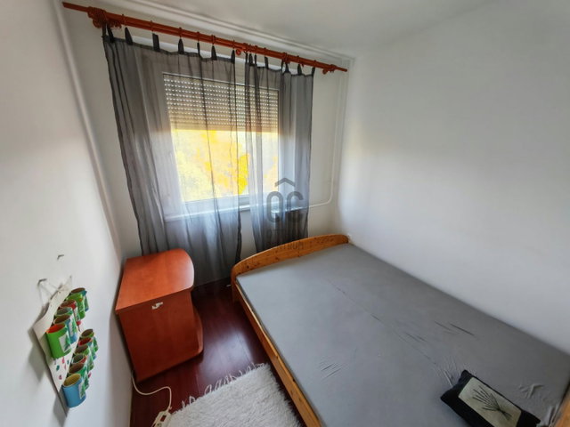 Eladó panellakás, Ajkán 33.9 M Ft, 2 szobás