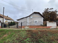 Eladó családi ház, Tiszaigaron 9.9 M Ft, 2 szobás