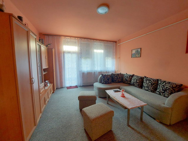 Eladó panellakás, Szabadegyházán 34.9 M Ft, 4 szobás