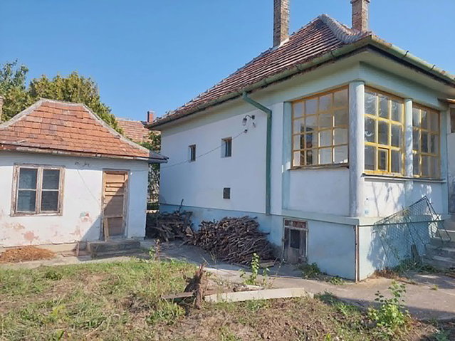 Eladó családi ház, Veszprémben 74.9 M Ft, 3 szobás