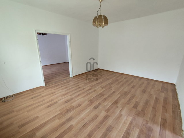Eladó családi ház, Kecskeméten 64.99 M Ft, 4 szobás