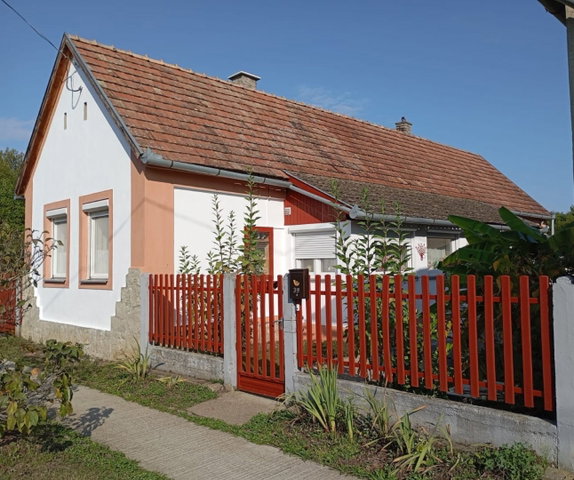 Eladó családi ház, Lakócsán 23 M Ft, 2 szobás