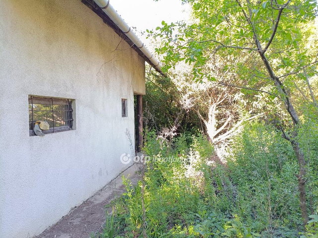 Eladó családi ház, Érden 31.5 M Ft, 1+2 szobás