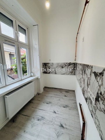 Eladó családi ház, Debrecenben 89.9 M Ft, 5 szobás