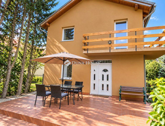 Eladó családi ház, Vecsésen 189 M Ft, 5 szobás