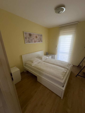 Kiadó téglalakás, albérlet, Csopakon 400 E Ft / hó, 3 szobás