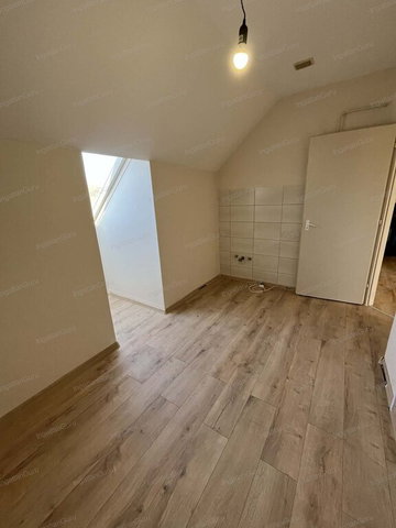 Eladó téglalakás, Kecskeméten 43 M Ft, 2 szobás