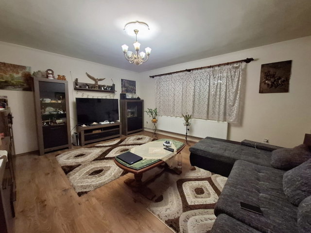 Eladó családi ház, Cegléden 84 M Ft, 5 szobás