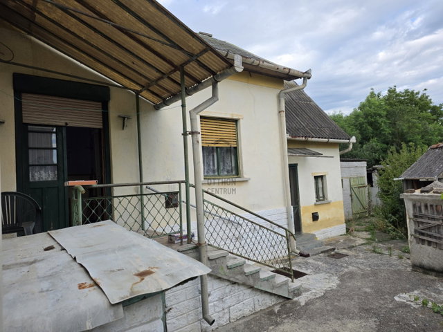 Eladó családi ház, Ózdon 11.9 M Ft, 4 szobás