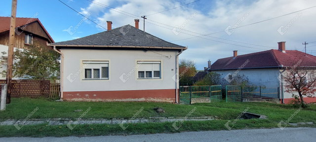 Eladó családi ház, Zalalövőn 27.5 M Ft, 2 szobás