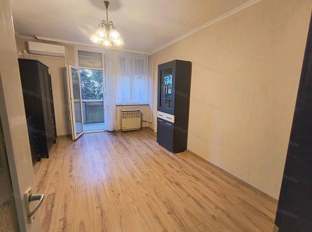 Kiadó panellakás, albérlet, Törökszentmiklóson 120 E Ft / hó