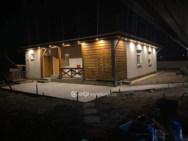Eladó családi ház, Balkányban 47.5 M Ft, 1+2 szobás