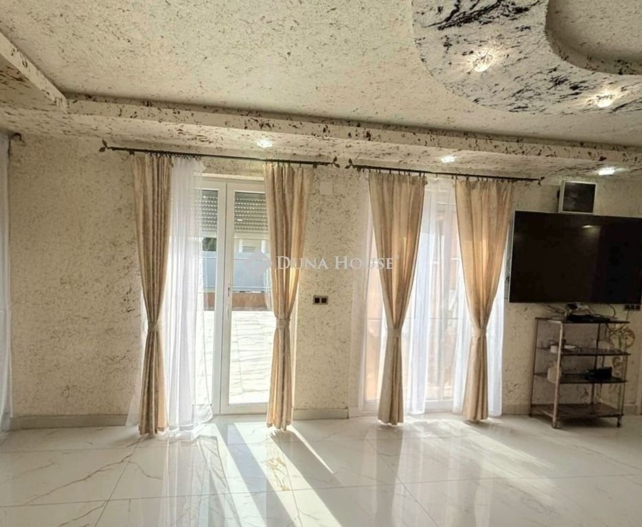 3 bed · 100m² · 109.000.000 ft
