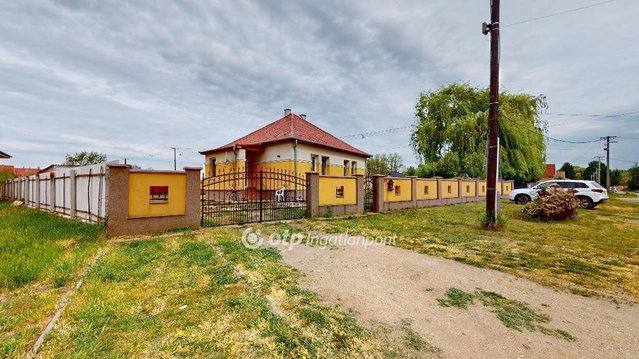 Eladó családi ház, Kótajon 35 M Ft, 3 szobás
