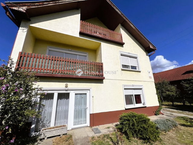 Eladó családi ház, Piliscséven, Dózsa György utcában 87 M Ft
