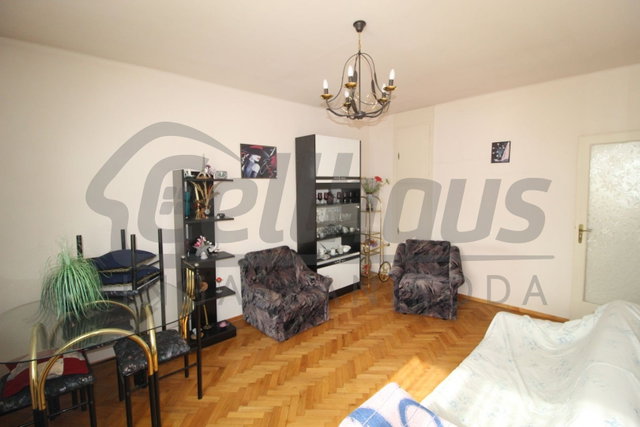 Eladó téglalakás, Celldömölkön 21 M Ft, 2 szobás