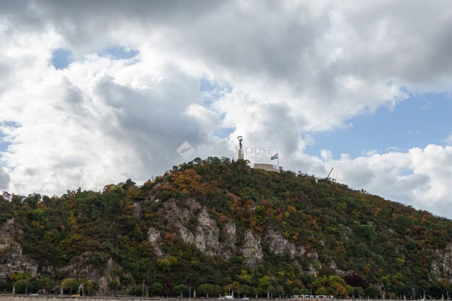 Eladó téglalakás, Budapesten, V. kerületben, Havas utcában