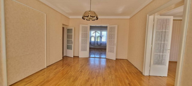 Eladó téglalakás, Pétfürdőn 58 M Ft, 4 szobás