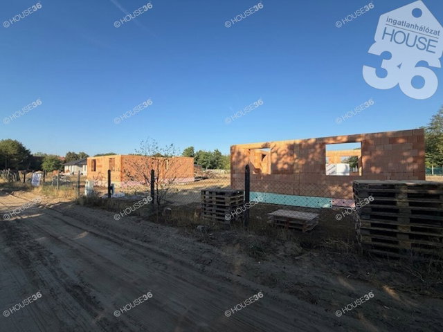 Eladó családi ház, Kecskeméten 75.9 M Ft, 3 szobás