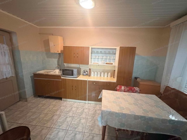 Eladó családi ház, Méhkeréken 15.99 M Ft, 4 szobás