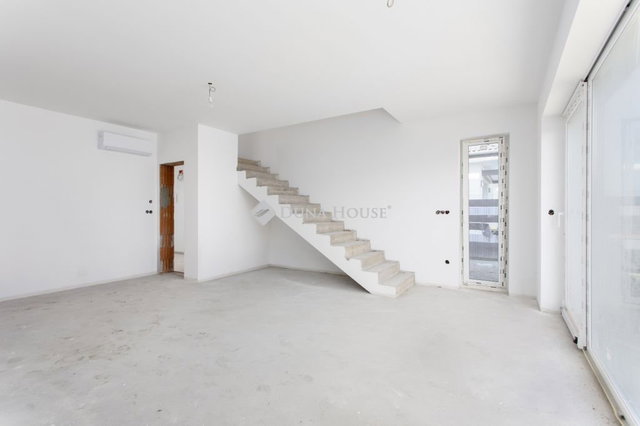 Eladó családi ház, Mosonmagyaróváron 109.9 M Ft, 4 szobás
