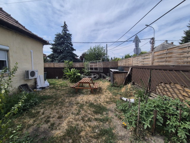 Eladó családi ház, Budapesten, XVI. kerületben 129.9 M Ft