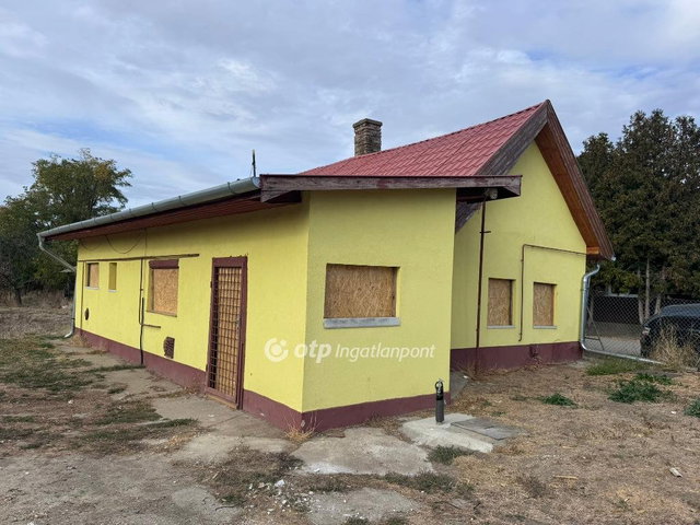Eladó családi ház, Egyeken 19 M Ft, 1+2 szobás