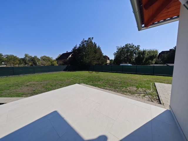 Eladó családi ház, Tökölön 129.9 M Ft, 4 szobás
