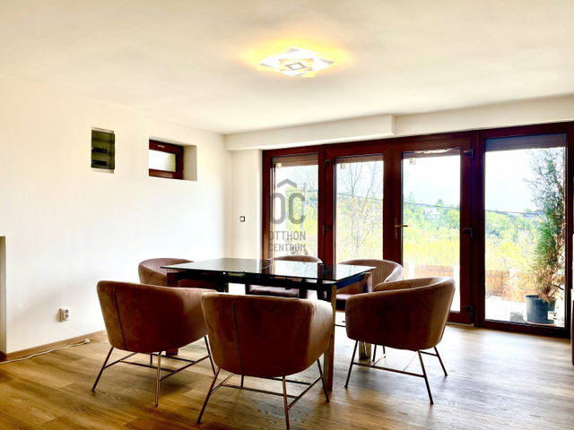 Eladó családi ház, Szentendrén 149.9 M Ft, 4 szobás