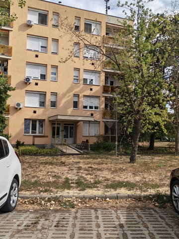 Eladó téglalakás, Szolnokon 27.5 M Ft, 2 szobás