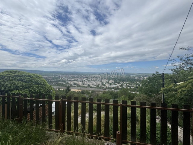 Eladó családi ház, Tatabányán, Panoráma úton 34.5 M Ft