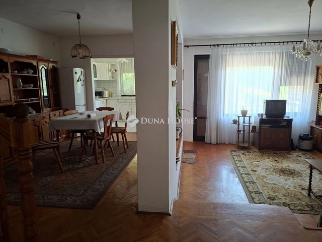 Eladó sorház, Tiszaújvárosban, Bethlen Gábor úton 83.9 M Ft
