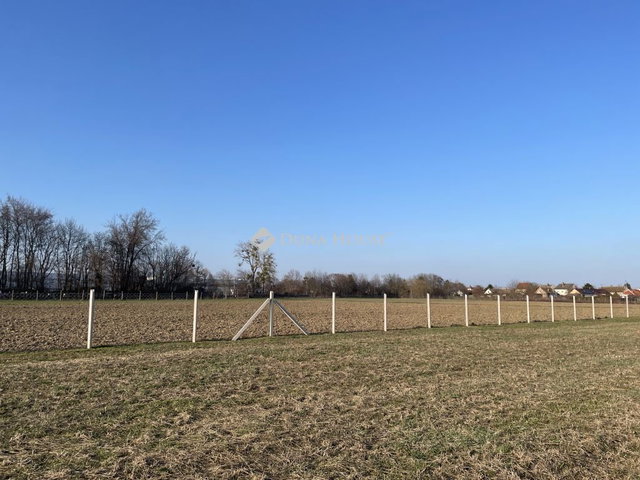 Kiadó telek, Gyöngyösfaluban 364 E Ft / hó