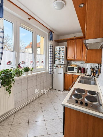Eladó panellakás, Budapesten, XV. kerületben 68.9 M Ft, 2 szobás