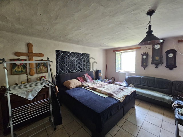 Eladó családi ház, Szakonyfalun 28.5 M Ft, 2 szobás
