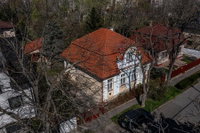 Eladó családi ház, III. kerületben 149.9 M Ft, 3 szobás