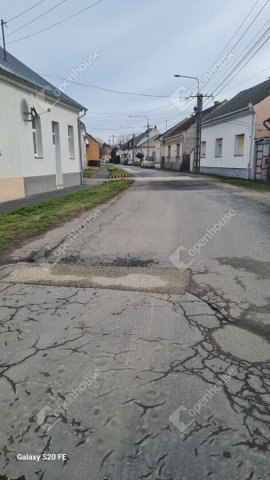 Eladó téglalakás, Nagykanizsán 8.99 M Ft, 1 szobás