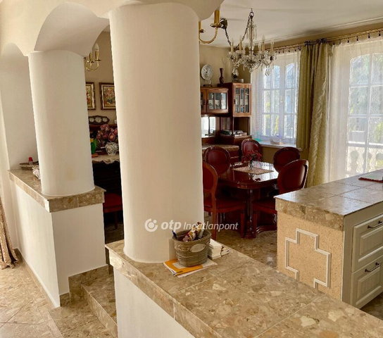 Eladó családi ház, Pencen 119 M Ft, 4+2 szobás