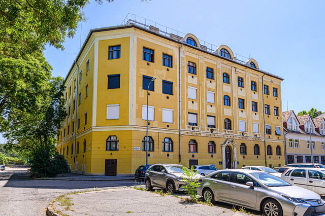 Eladó téglalakás, Budapesten, III. kerületben 58.5 M Ft