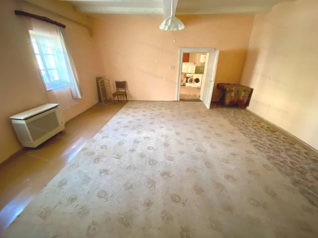 Eladó családi ház, Szarvason 34.5 M Ft, 4 szobás